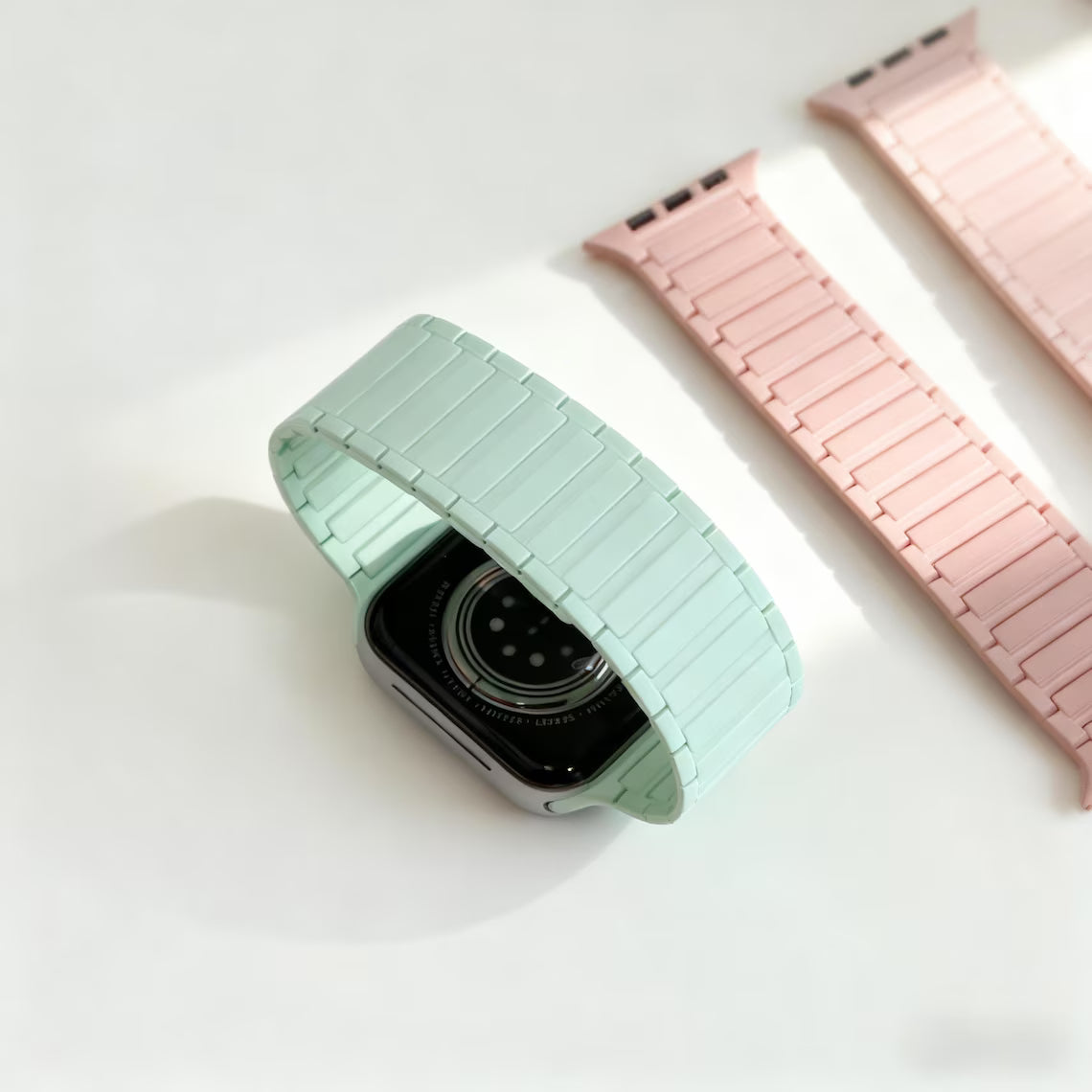 MagnaLock Pro™ - Magnetische Apple Watch Band (2026)